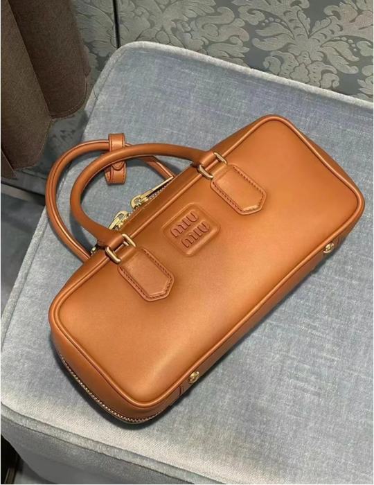 Miu-Miu,Bag，Latest styles,2026，yupoo，Original, quality