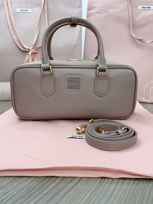 Miu-Miu,Bag，Latest styles,2026，yupoo，Original, quality
