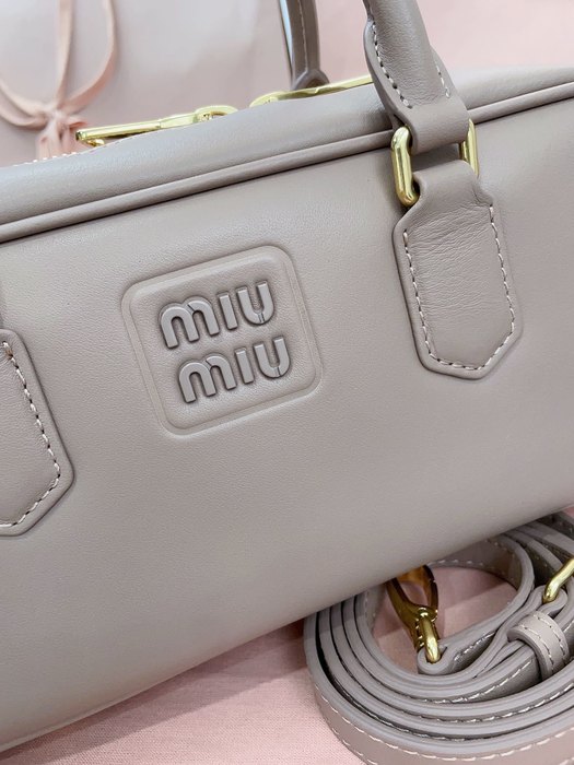 Miu-Miu,Bag，Latest styles,2026，yupoo，Original, quality
