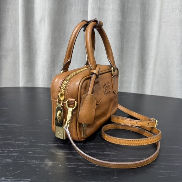 Miu-Miu,Bag，Latest styles,2026，yupoo，Original, quality