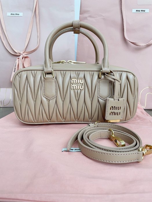 Miu-Miu,Bag，Latest styles,2026，yupoo，Original, quality