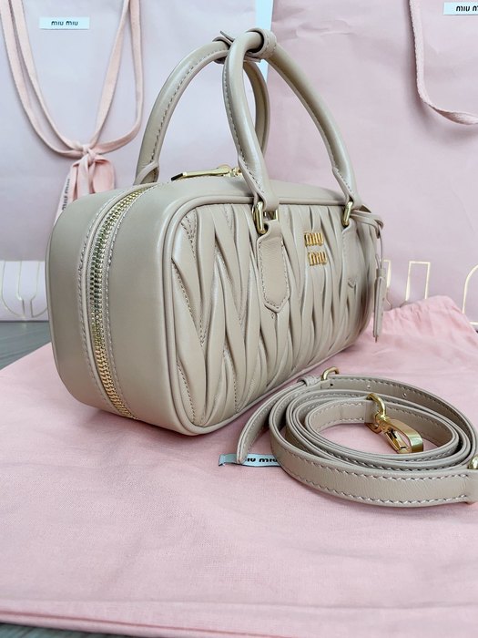 Miu-Miu,Bag，Latest styles,2026，yupoo，Original, quality