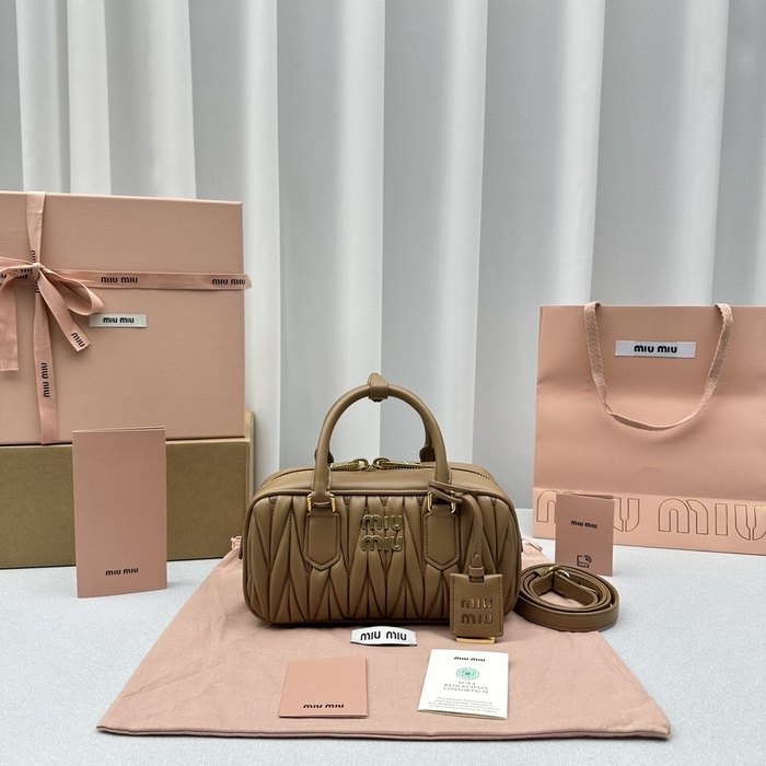 Miu-Miu,Bag，Latest styles,2026，yupoo，Original, quality