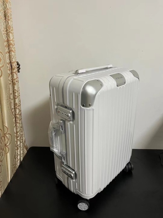 Rimowa_Bag_suitcase_carry-on-luggage_yupoo_Original_quality
