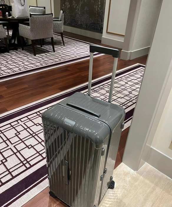 Rimowa_Bag_suitcase_carry-on-luggage_yupoo_Original_quality
