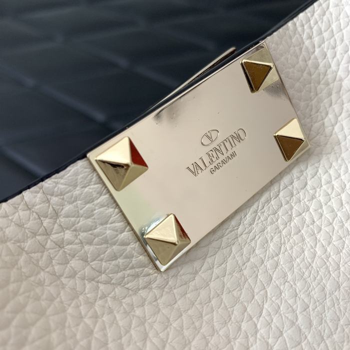 Valentino_Bag_Latest styles_2026_yupoo_Original_quality