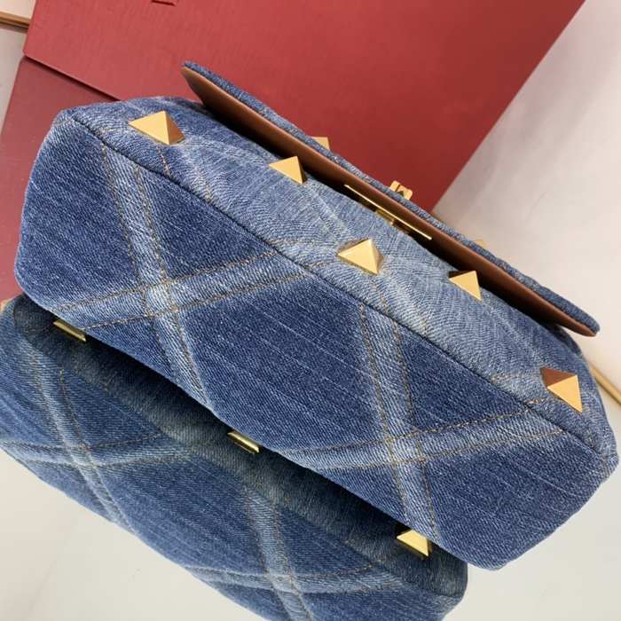 Valentino_Bag_Latest styles_2026_yupoo_Original_quality