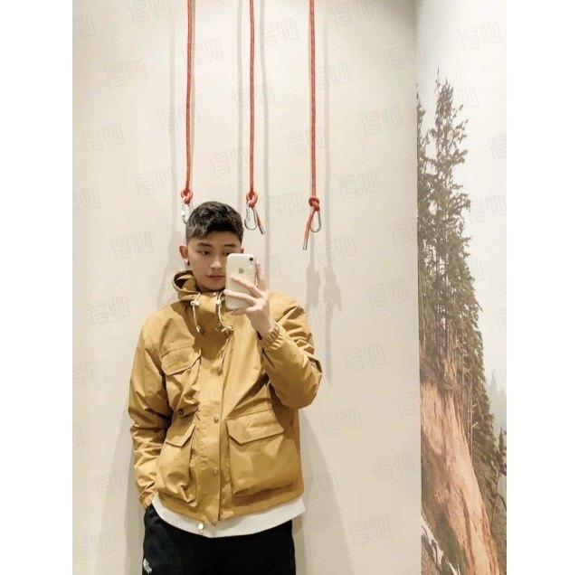 Yupoo TNF tan 06