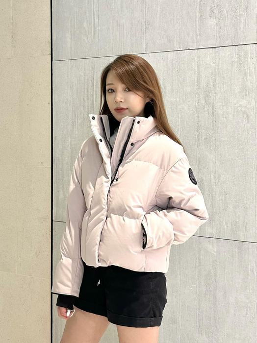 Yupoo Canada Goose baseball cap black strap Canada Goose down jacket baseball white black logo Beige