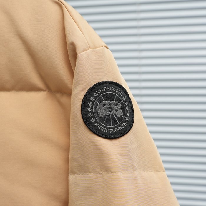 Yupoo Canada Goose baseball white multicolor pattern Canada Goose down jacket beanie black patch Beige 019