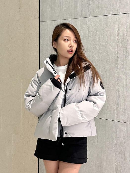 Yupoo Canada Goose beanie black pompom Canada Goose down jacket baseball black logo White 001