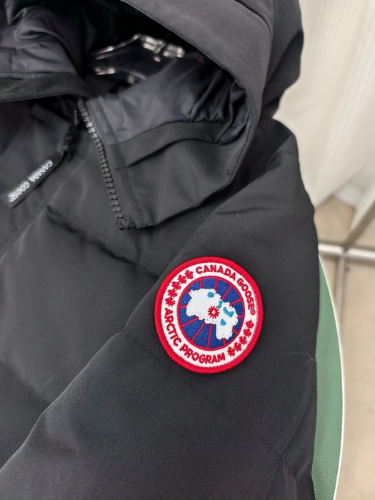 Yupoo Canada Goose beanie black pompom Canada Goose down jacket puffer black patch hood Black 024