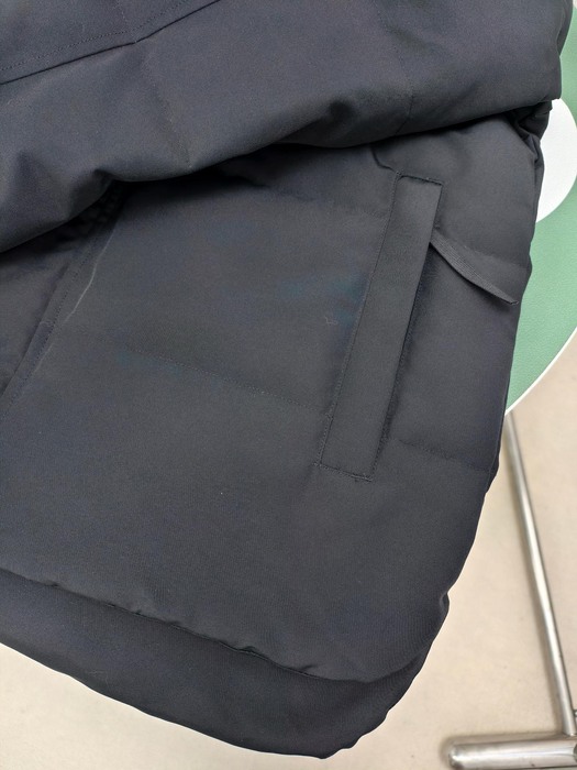 Yupoo Canada Goose beanie black pompom Canada Goose down jacket puffer black patch hood Black 024