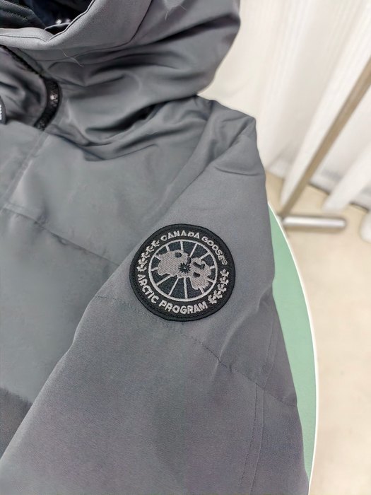 Yupoo Canada Goose beanie gray patch Canada Goose down jacket puffer black hooded jacket Grey 011