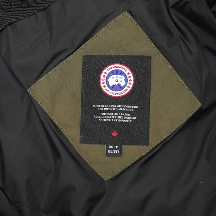 Yupoo Canada Goose beanie green pompom Canada Goose down jacket beanie black pompom Green