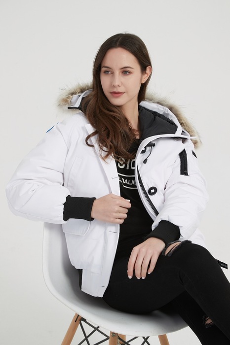 Yupoo Canada Goose beanie white patch Canada Goose down jacket beanie black pompom White 008