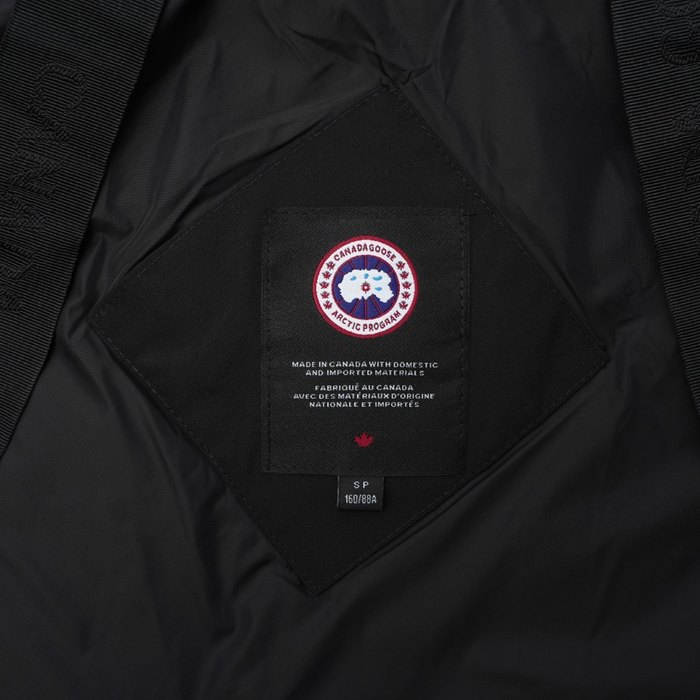 Yupoo Canada Goose bucket black embroidered Canada Goose down jacket beanie brown pompom Black 047