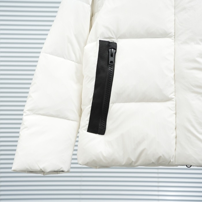 Yupoo Canada Goose bucket white black patch Canada Goose down jacket knit brown pompom beanie White