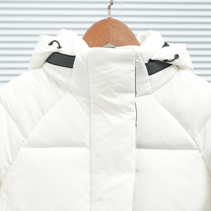 Yupoo Canada Goose bucket white black patch Canada Goose down jacket knit brown pompom beanie White