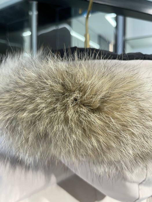 Yupoo Canada Goose fur trim beige puffer hood Canada Goose down jacket puffer white fur hood Beige 016
