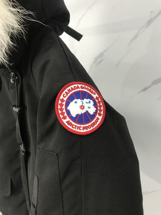Yupoo Canada Goose parka black fur hood Canada Goose down jacket parka black fur hood Black
