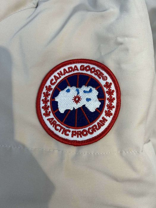 Yupoo Canada Goose parka white fur hood Canada Goose down jacket puffer white fur hood White 005