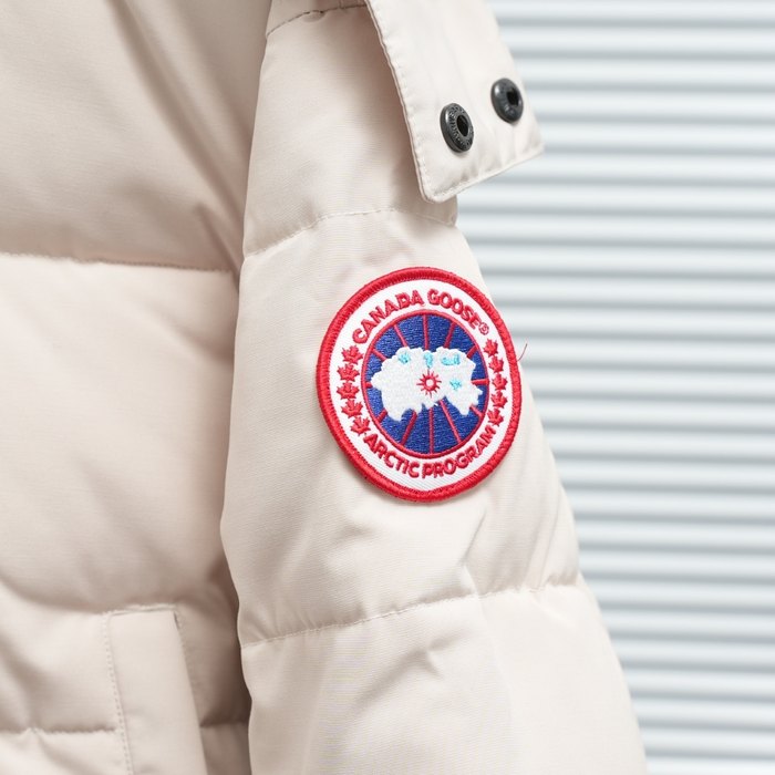 Yupoo Canada Goose puffer beige fur hood Canada Goose down jacket puffer white fur hood Beige 018