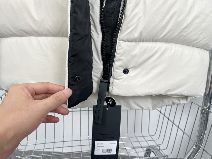 Yupoo Canada Goose puffer beige hooded Canada Goose down jacket puffer white long hooded White 006