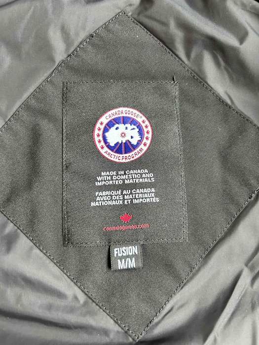 Yupoo Canada Goose puffer black blue sleeves Canada Goose down jacket puffer black blue striped Black 019