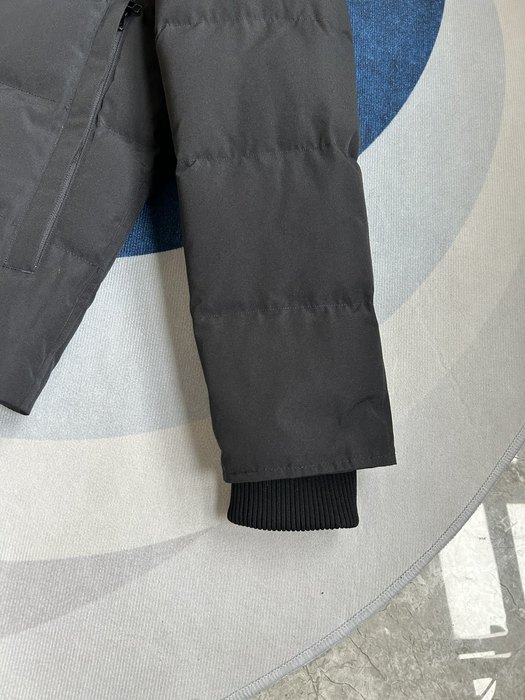 Yupoo Canada Goose puffer black blue sleeves Canada Goose down jacket puffer black blue striped Black 019