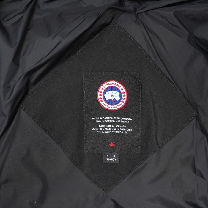 Yupoo Canada Goose puffer black fur hood Canada Goose down jacket puffer black fur hood Black 036