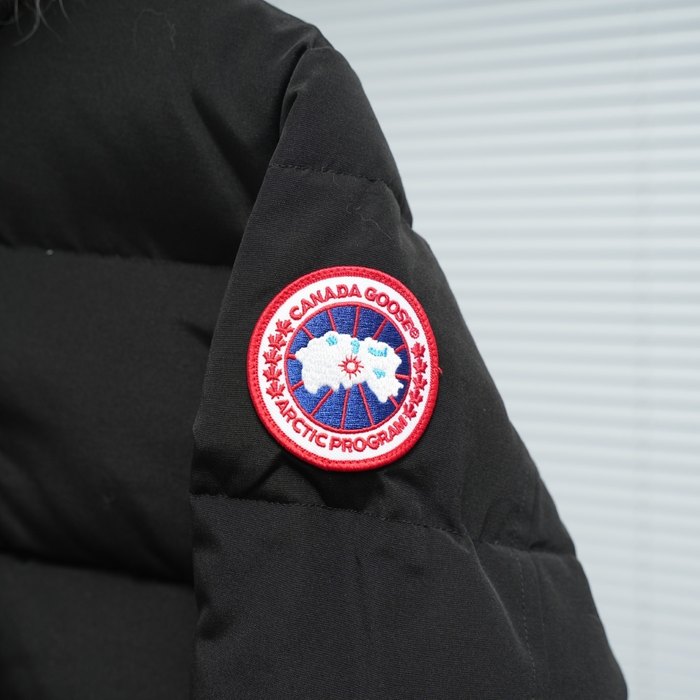 Yupoo Canada Goose puffer black fur hood Canada Goose down jacket puffer black fur hood Black 036