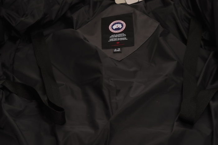 Yupoo Canada Goose puffer black fur hood Canada Goose down jacket puffer black fur hood Black 043