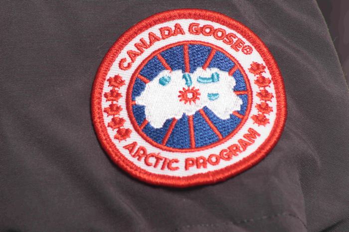 Yupoo Canada Goose puffer black fur hood Canada Goose down jacket puffer black fur hood Black 043