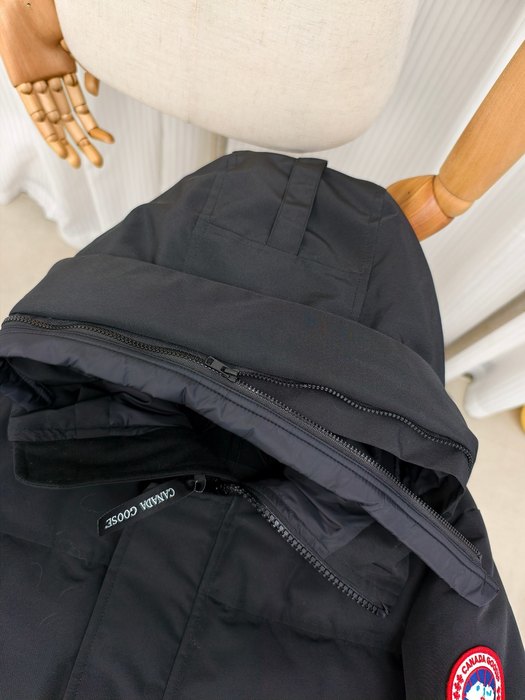Yupoo Canada Goose puffer black hooded Canada Goose down jacket puffer black hooded Black 023
