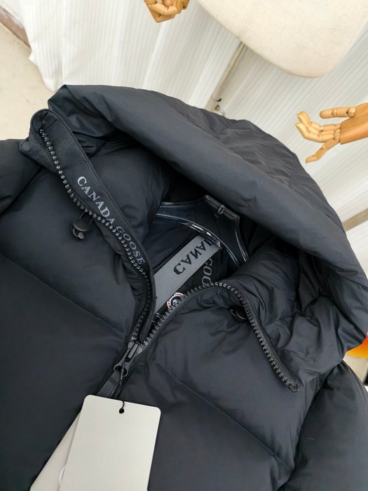 Yupoo Canada Goose puffer black hooded Canada Goose down jacket quilted black fur trim Black 020