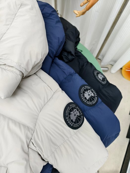 Yupoo Canada Goose puffer black hooded Canada Goose down jacket quilted black fur trim Black 020