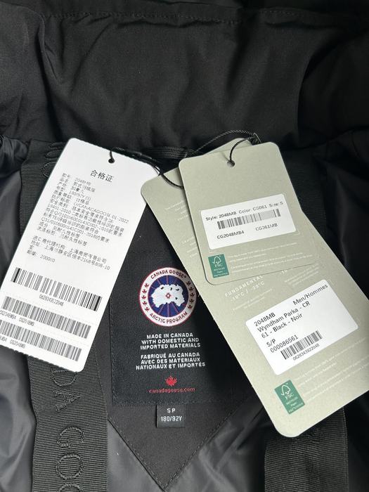 Yupoo Canada Goose puffer black logo patch Canada Goose down jacket hooded black padded jacket Black 011