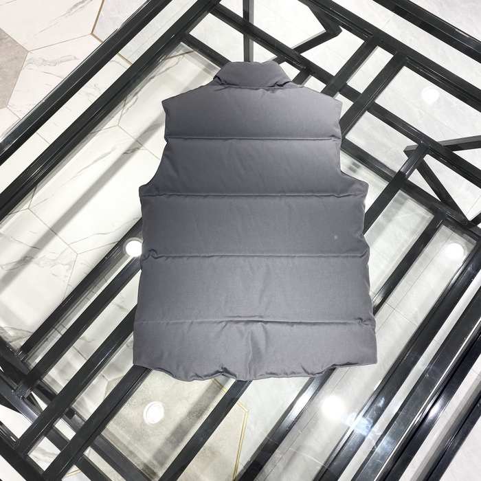 Yupoo Canada Goose puffer black patch vest Canada Goose down jacket puffer black logo patch vest Grey