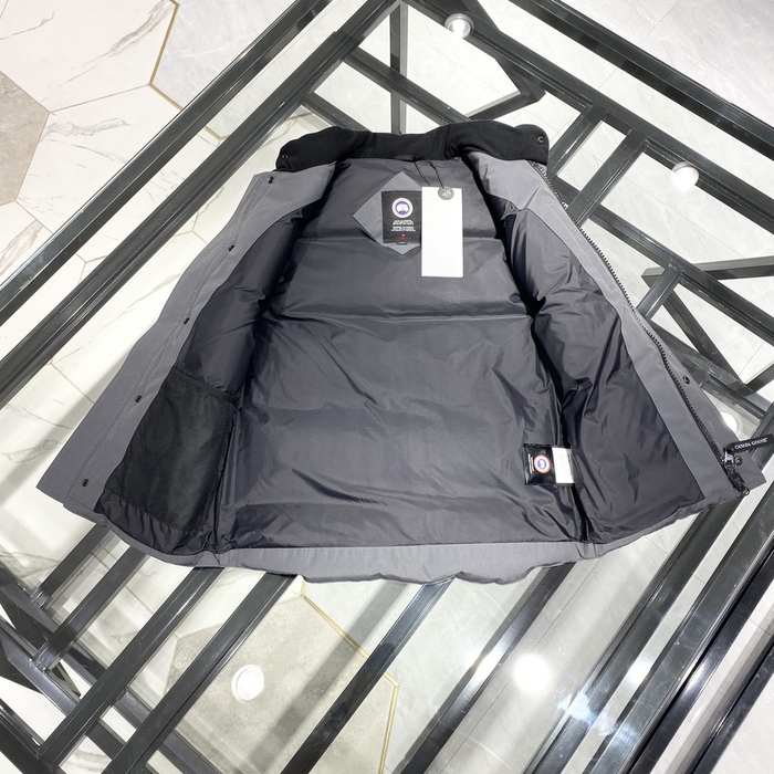 Yupoo Canada Goose puffer black patch vest Canada Goose down jacket puffer black logo patch vest Grey