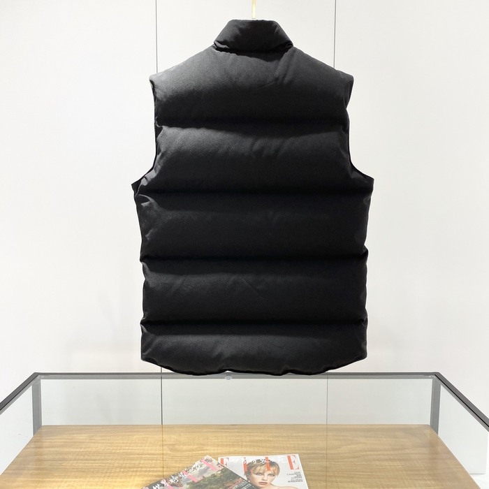 Yupoo Canada Goose puffer black patch vest Canada Goose down jacket puffer black red logo Black