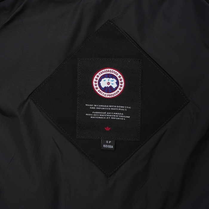 Yupoo Canada Goose puffer black sleeveless vest Canada Goose down jacket beanie black pompom Black