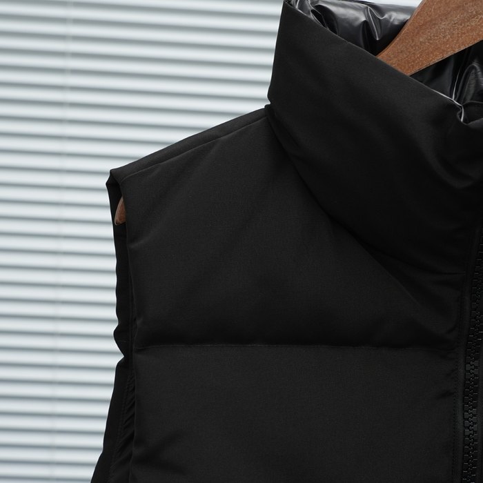 Yupoo Canada Goose puffer black sleeveless vest Canada Goose down jacket beanie black pompom Black