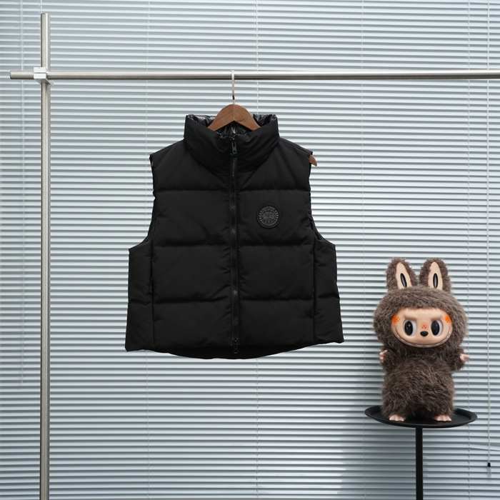 Yupoo Canada Goose puffer black sleeveless vest Canada Goose down jacket beanie black pompom Black