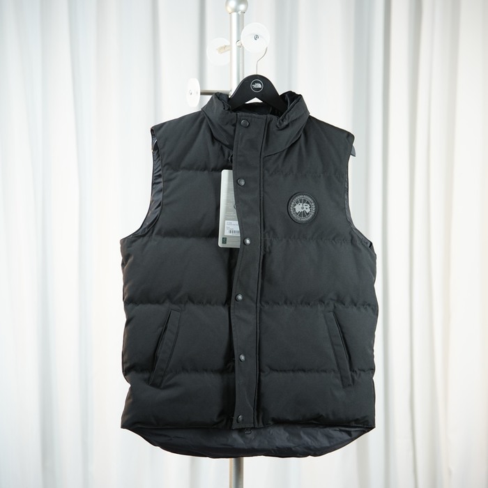 Yupoo Canada Goose puffer black sleeveless vest Canada Goose down jacket puffer black sleeveless vest Black