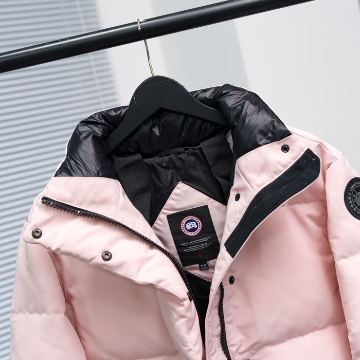 Yupoo Canada Goose puffer pink badge patch Canada Goose down jacket puffer pink badge patch Beige 006