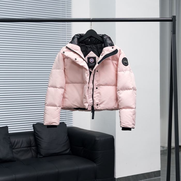 Yupoo Canada Goose puffer pink badge patch Canada Goose down jacket puffer pink badge patch Beige 006