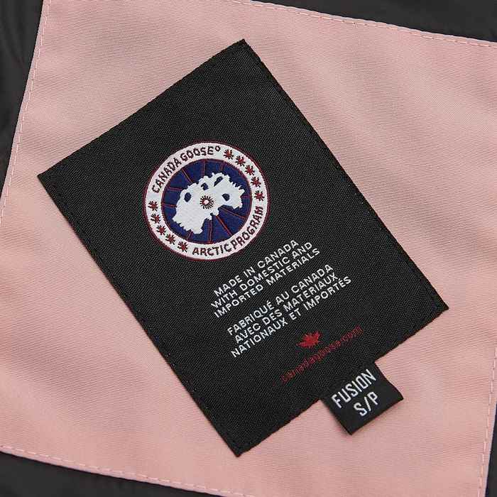 Yupoo Canada Goose puffer pink black patch vest Canada Goose down jacket puffer pink patch vest White