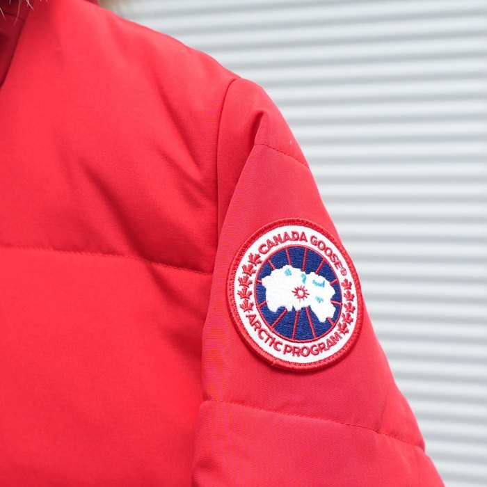 Yupoo Canada Goose puffer red fur hood Canada Goose down jacket puffer red fur hood Red 009