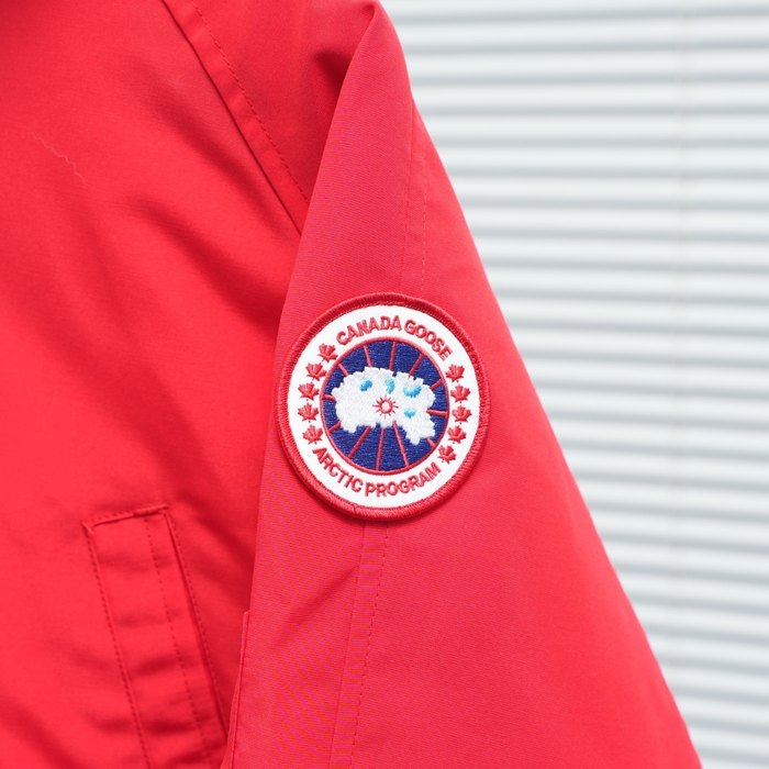 Yupoo Canada Goose puffer red logo patch Canada Goose down jacket puffer red hood Red 005
